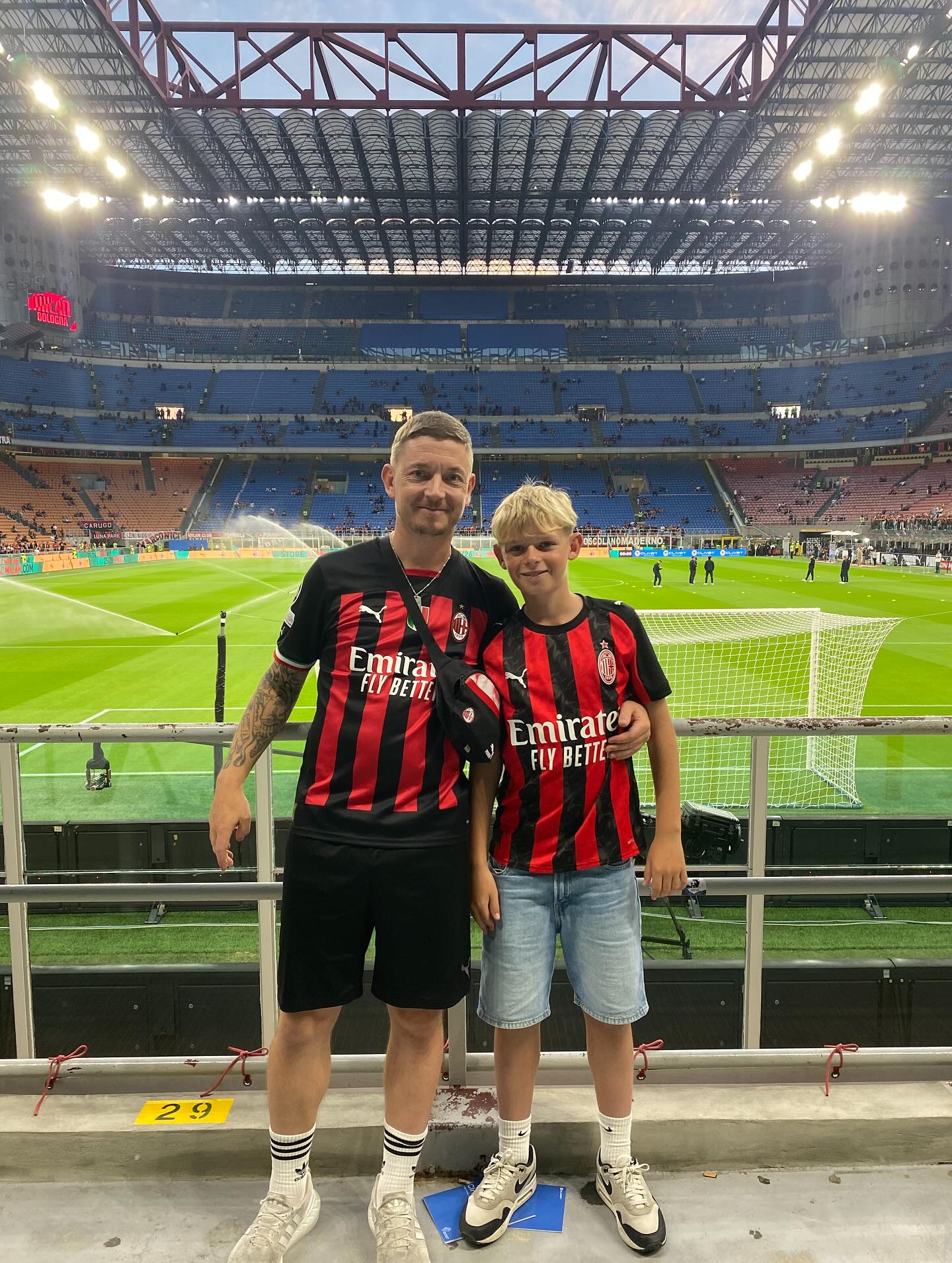 Morten og sønnike på San Siro